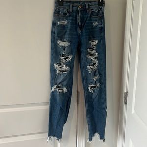 American Eagle Mom Straight Jean size 00 L